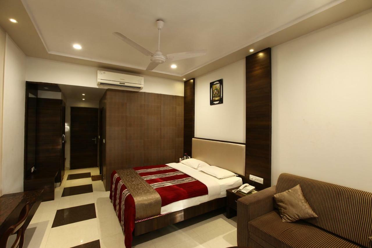 Usha Ascot Hotel Matheran Exterior foto