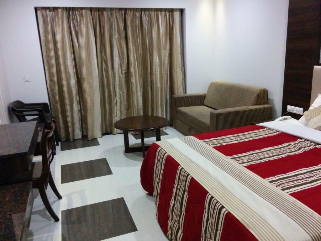 Usha Ascot Hotel Matheran Exterior foto