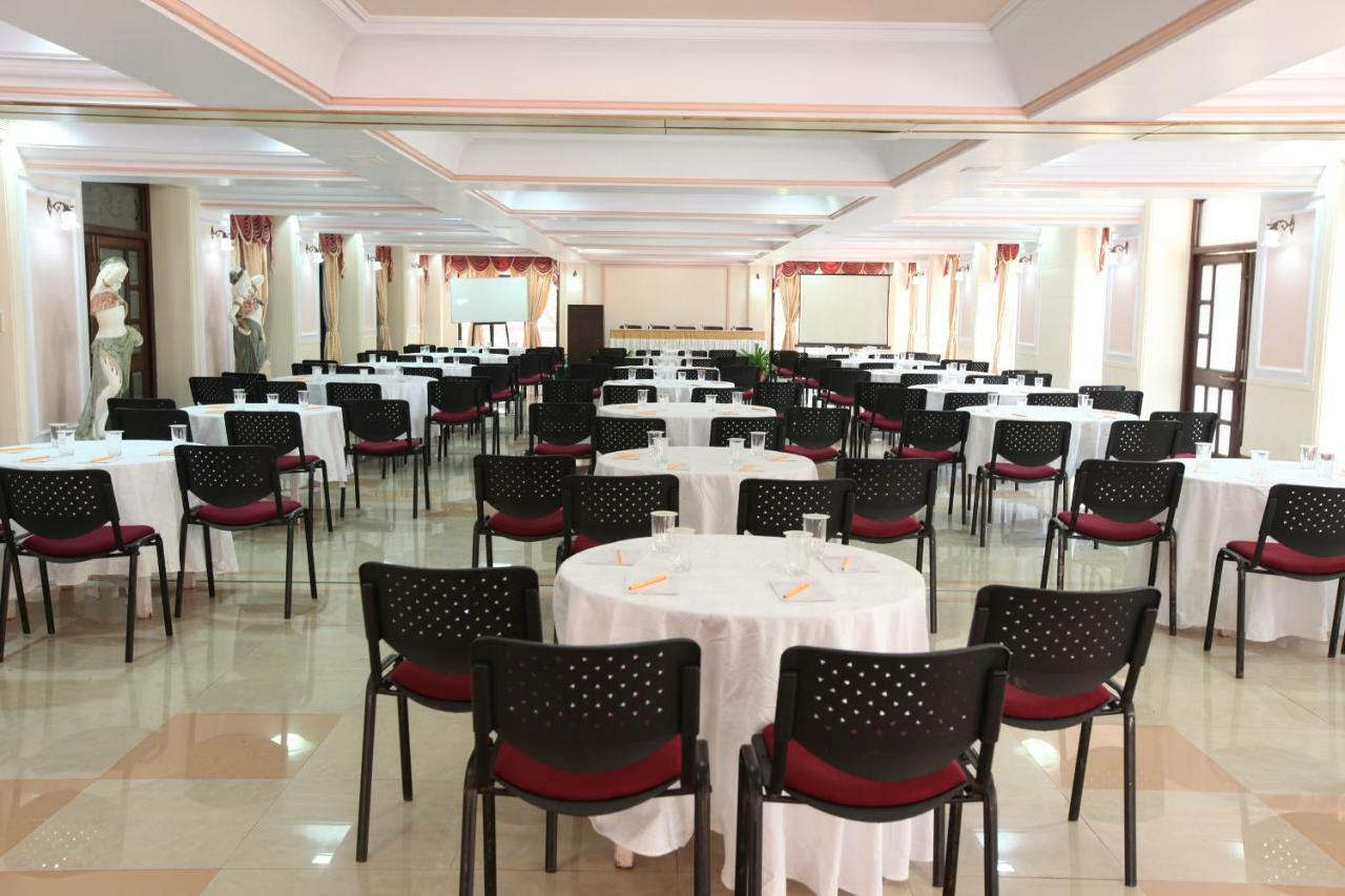 Usha Ascot Hotel Matheran Exterior foto