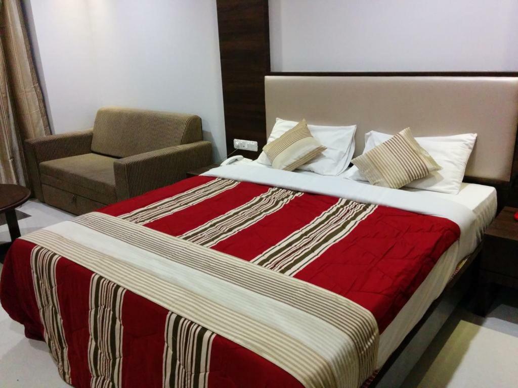 Usha Ascot Hotel Matheran Exterior foto
