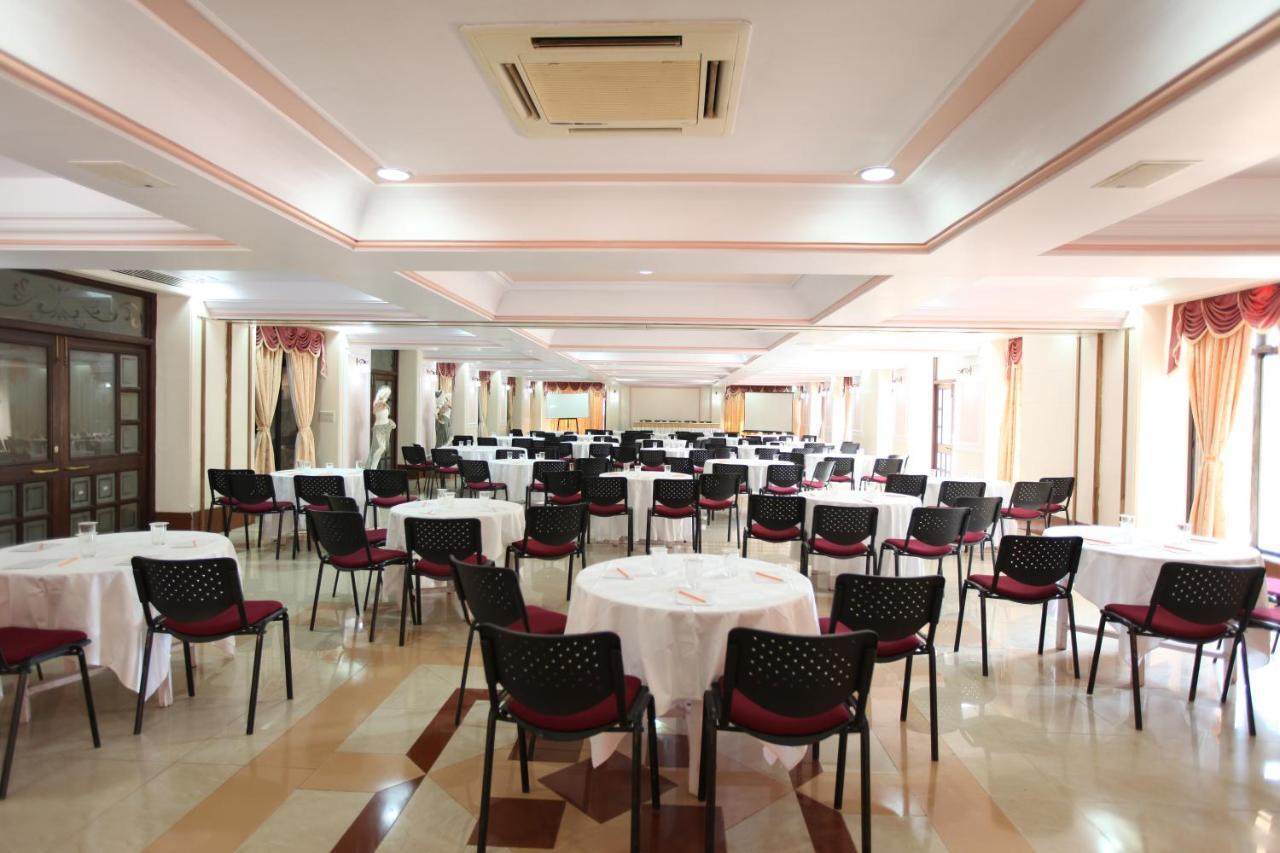 Usha Ascot Hotel Matheran Exterior foto