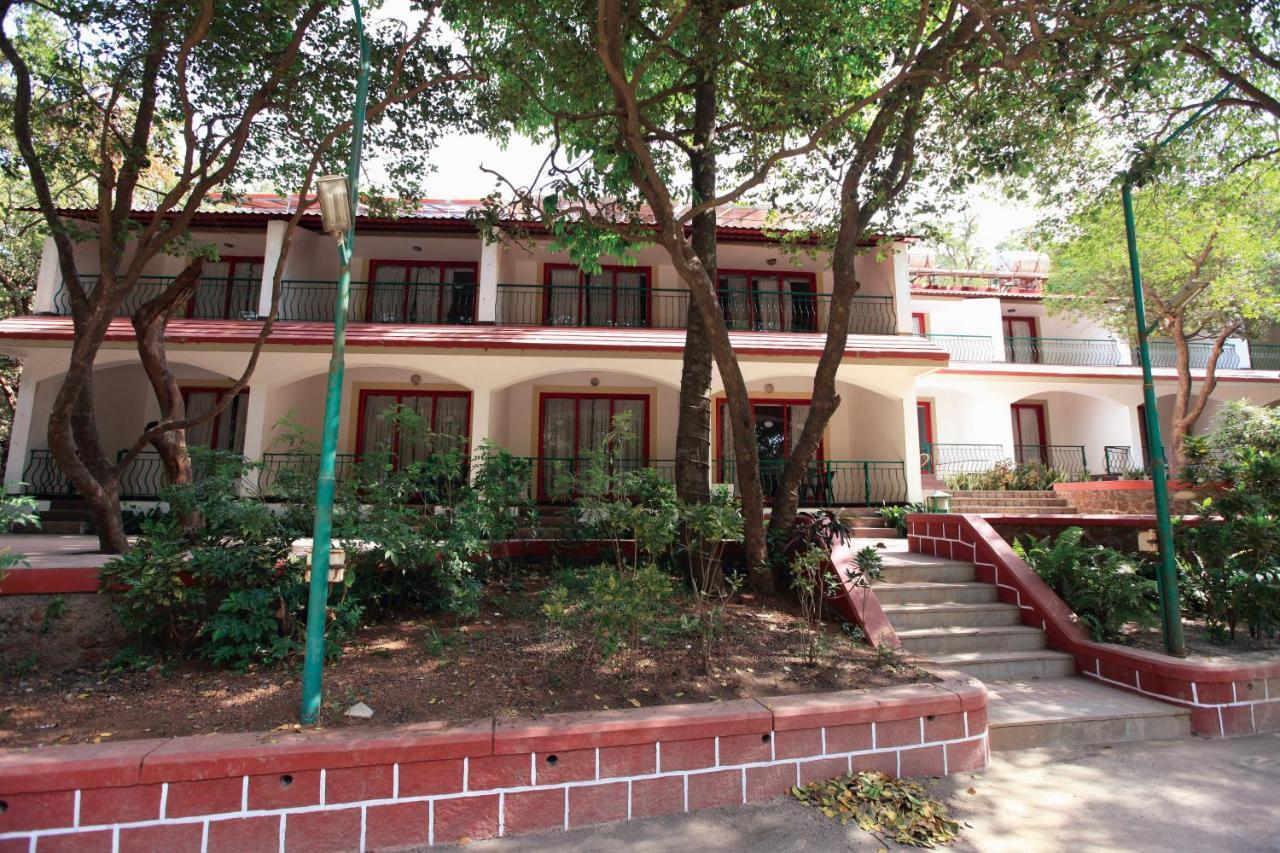 Usha Ascot Hotel Matheran Exterior foto