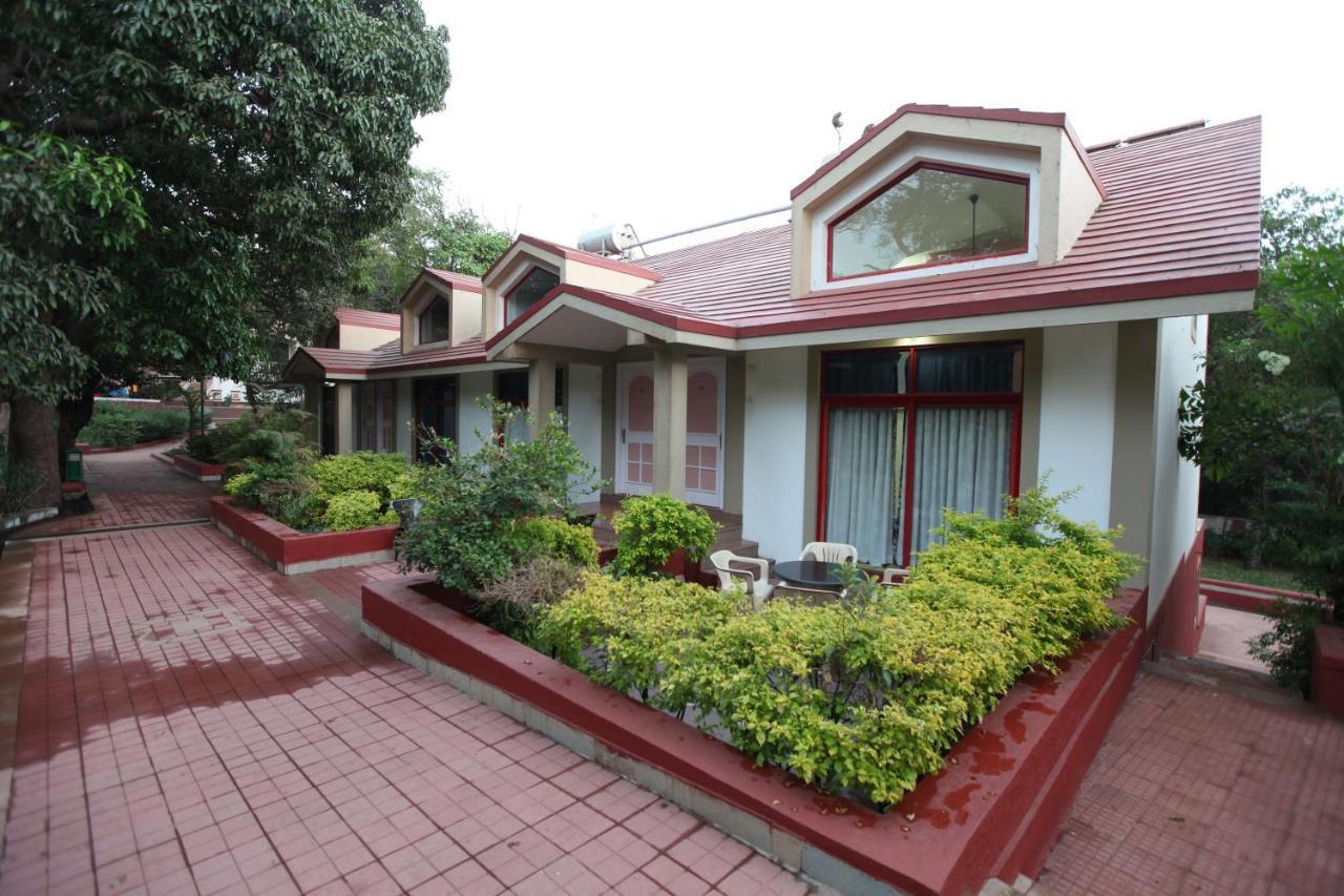 Usha Ascot Hotel Matheran Exterior foto