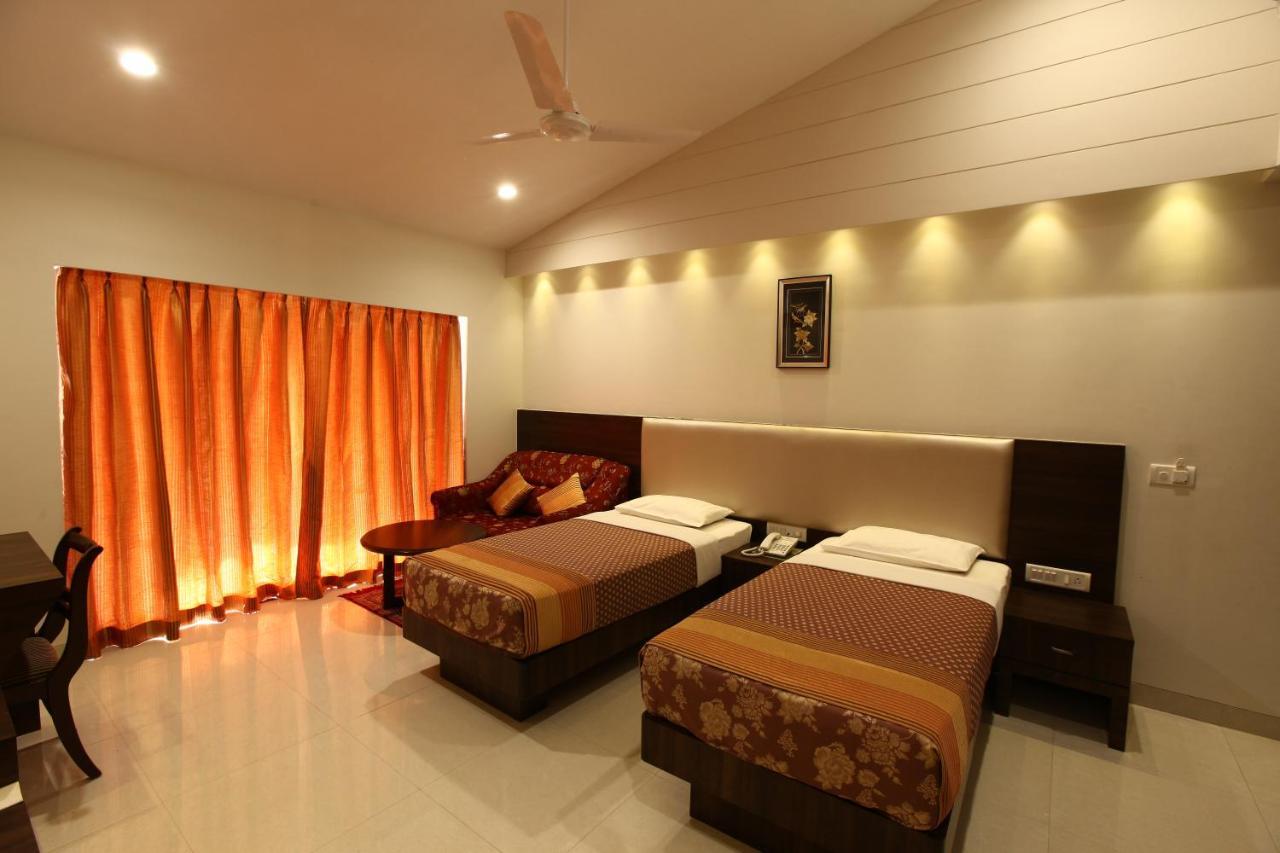 Usha Ascot Hotel Matheran Exterior foto