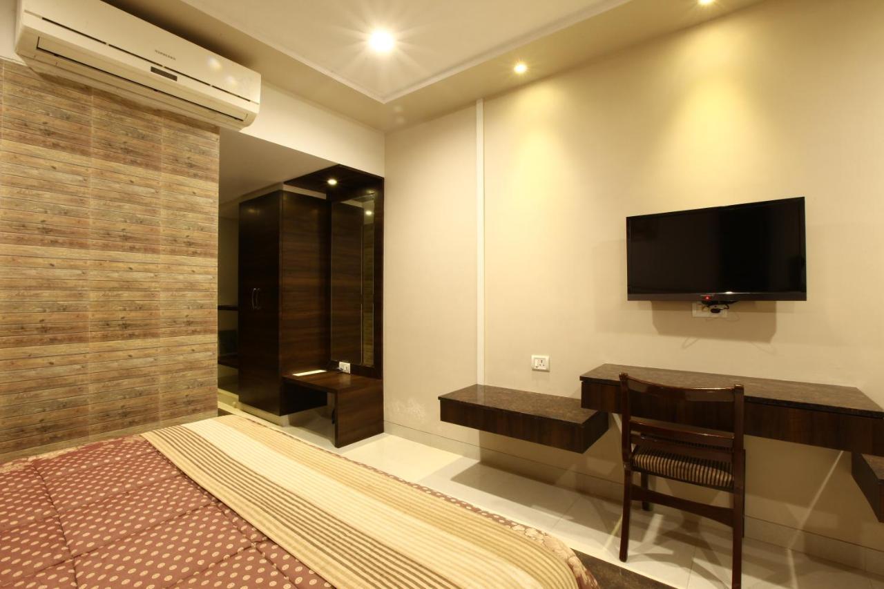 Usha Ascot Hotel Matheran Exterior foto